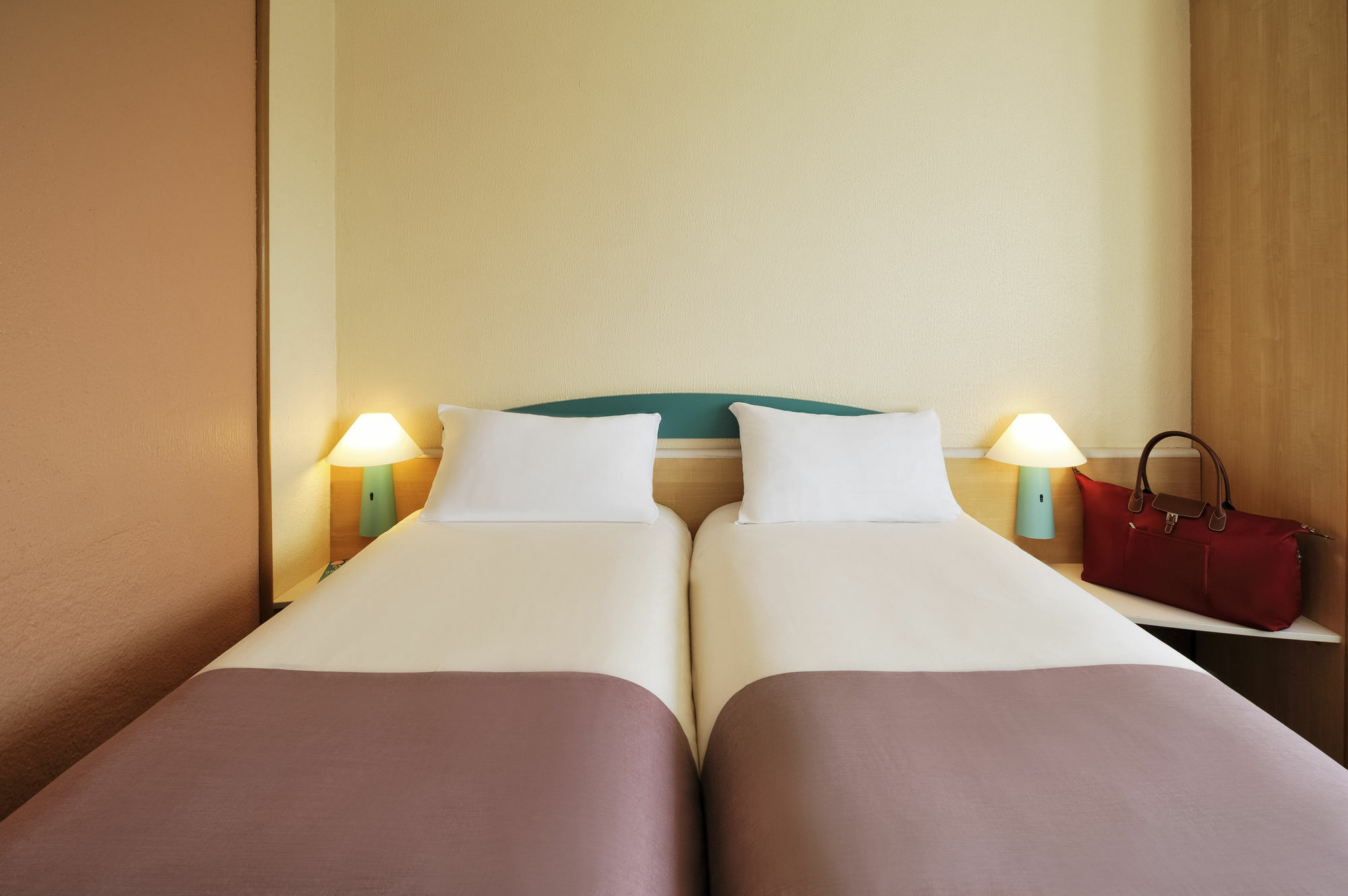 B&B Hotel Lille Villeneuve D'Ascq Grand Stade Экстерьер фото